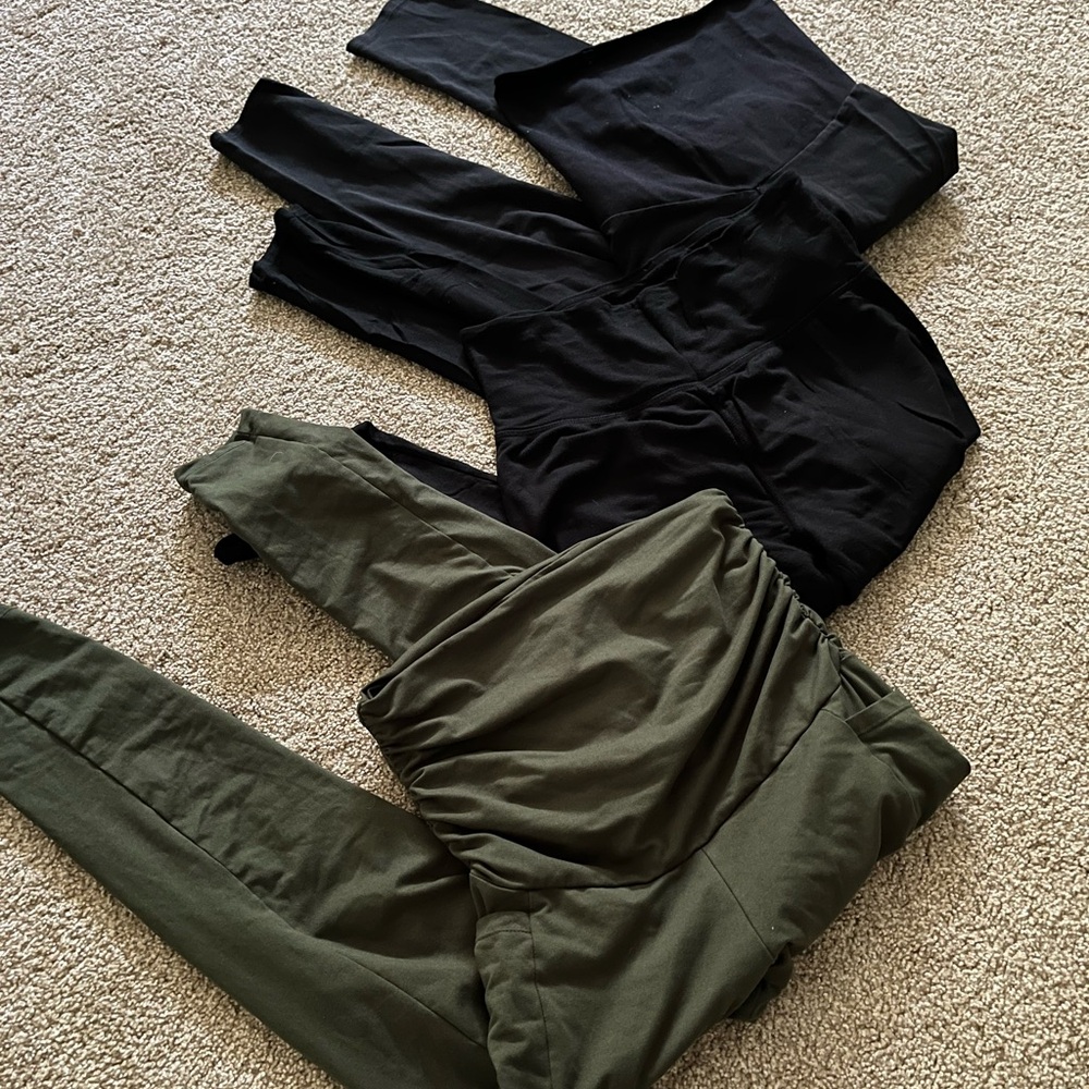 Lot of 3 Maternity Leggings Green and Black